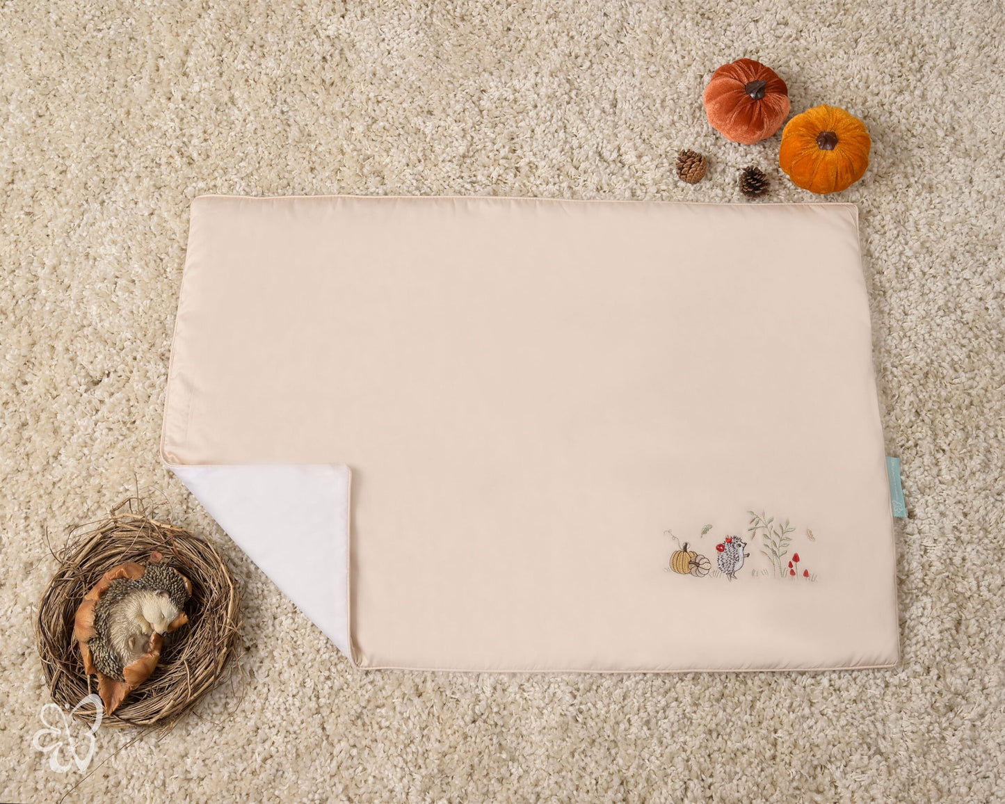 The Hedge Changing Mat