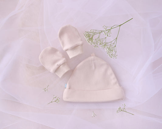 Beige Beanies & Mittens